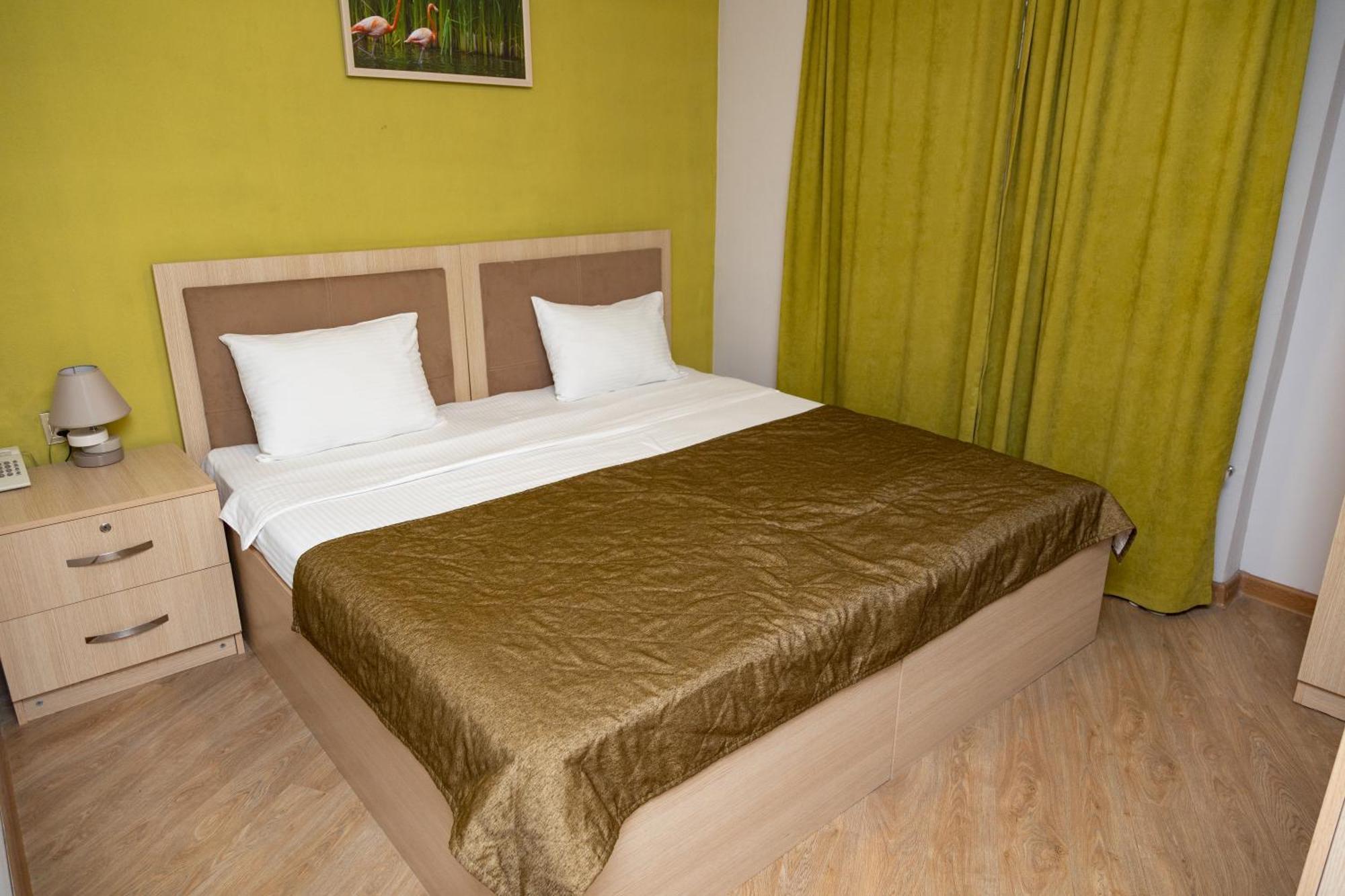 Flamingo Hotel Баку Екстериор снимка