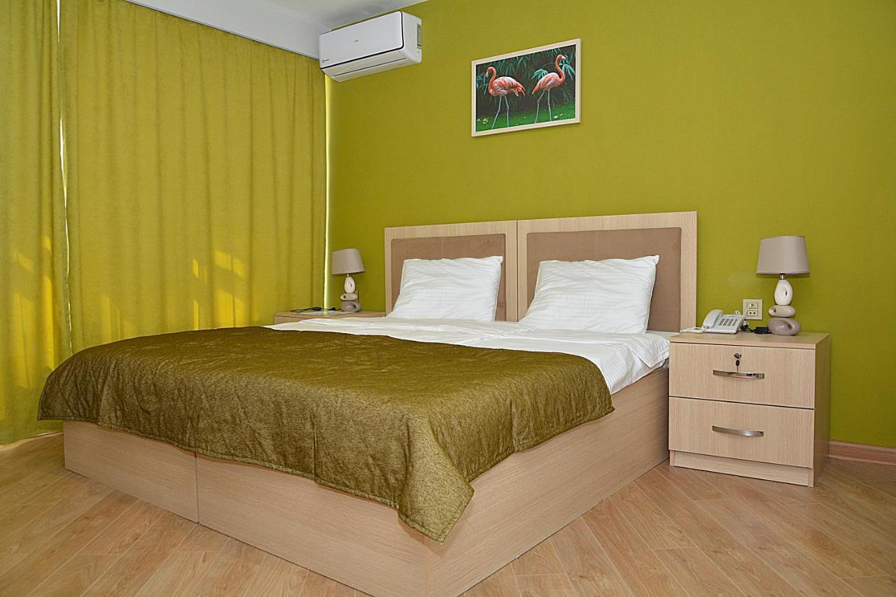 Flamingo Hotel Баку Екстериор снимка